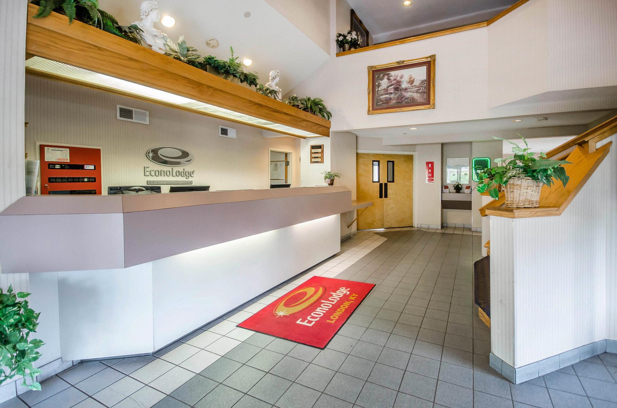Econo Lodge Лондон Экстерьер фото