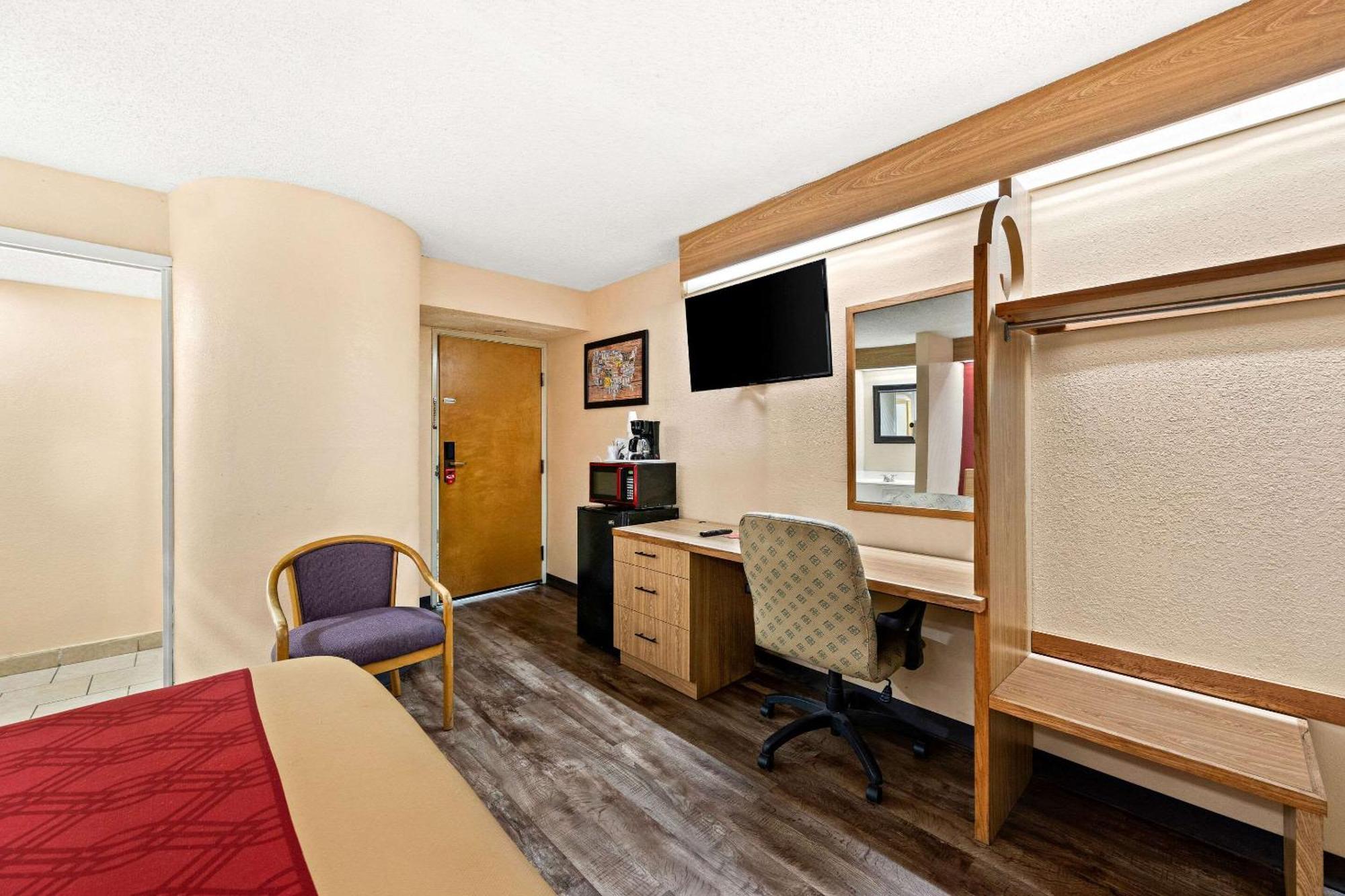 Econo Lodge Лондон Экстерьер фото