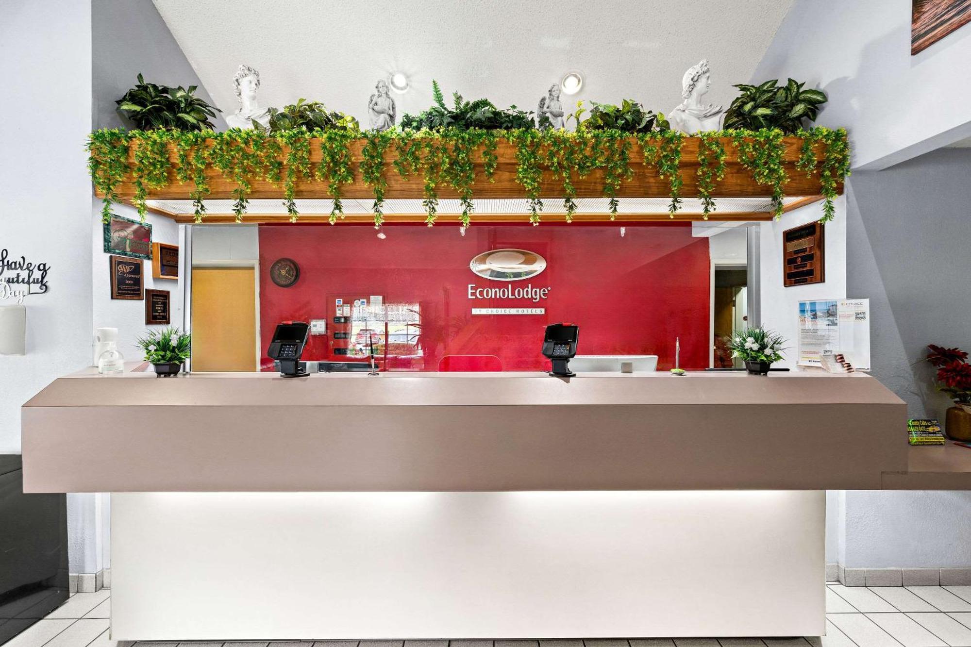 Econo Lodge Лондон Экстерьер фото